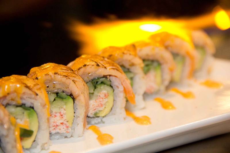 Seared salmon crab roll
